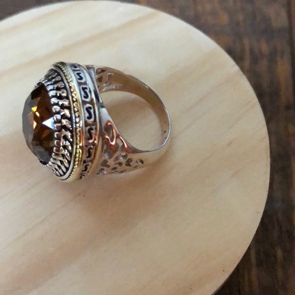 Ring - Picture 3 of 3